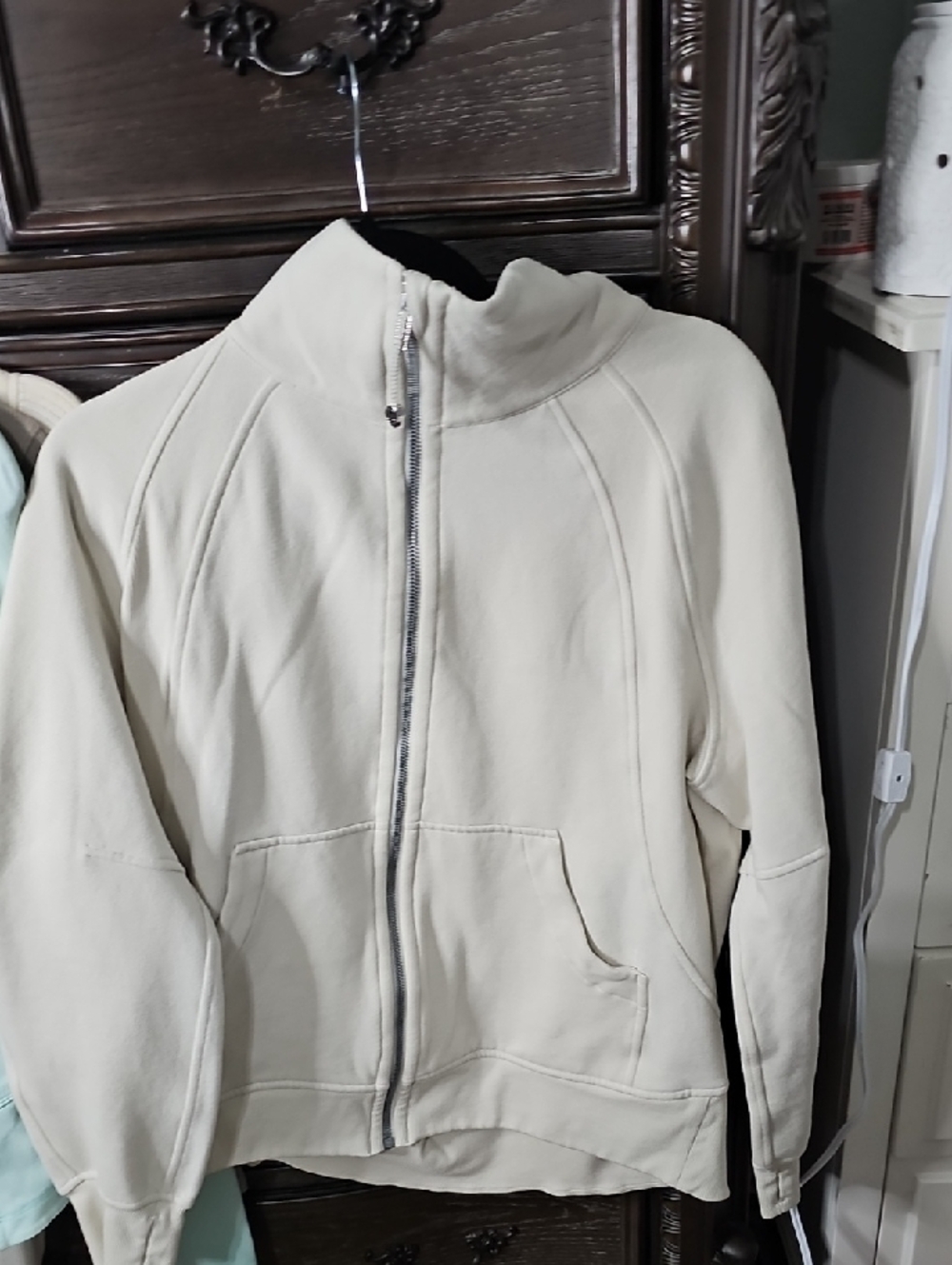 lululemon Scuba Oversized Funnel Neck xs/s